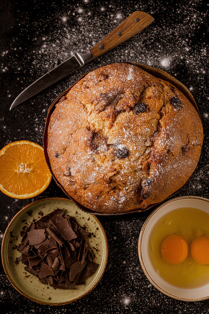 Panettone (Italian Christmas cake)