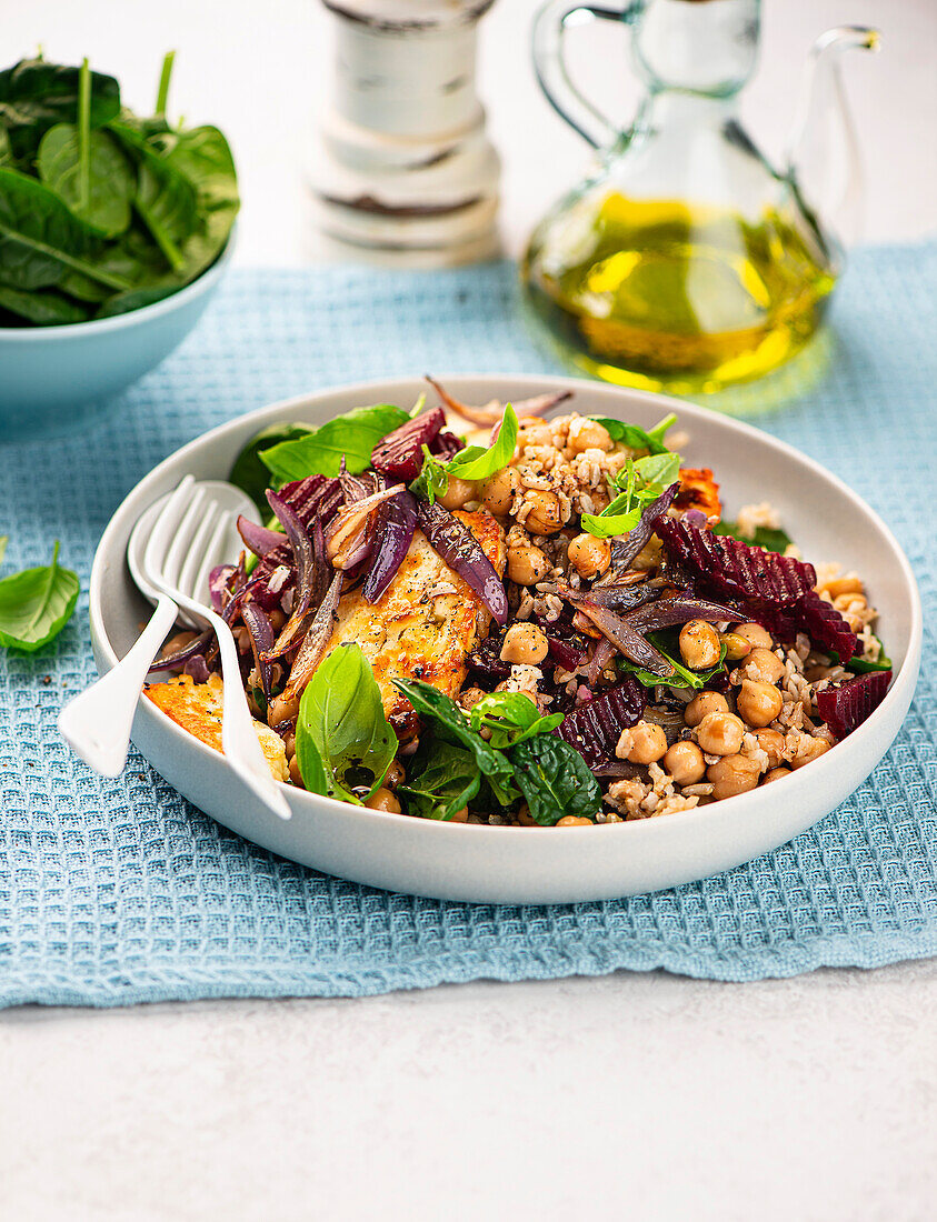 Scharfe Rote Bete mit gebratenem Halloumi