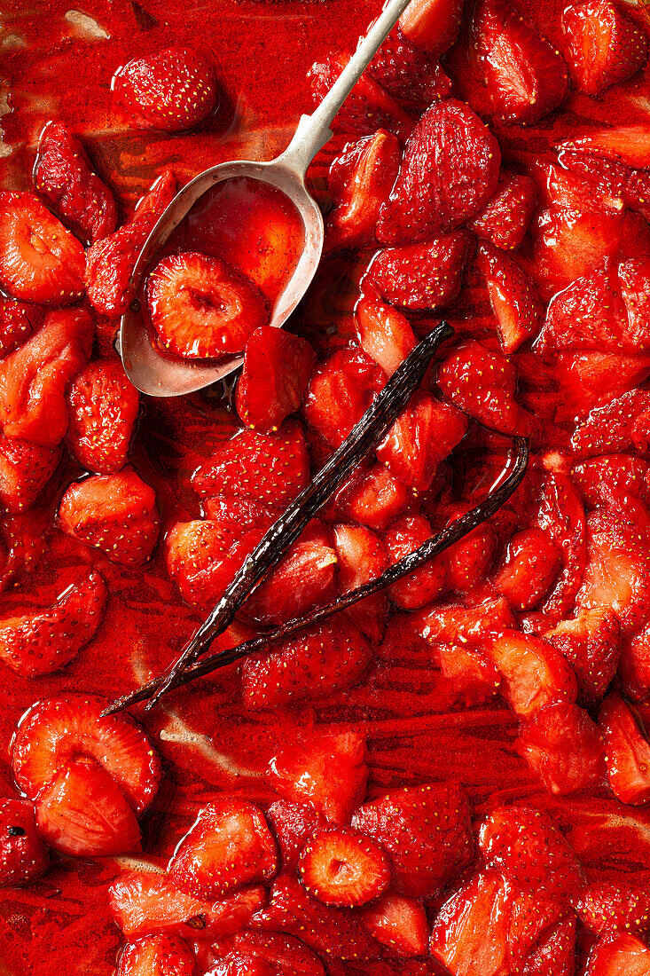 Strawberry compote with vanilla pod