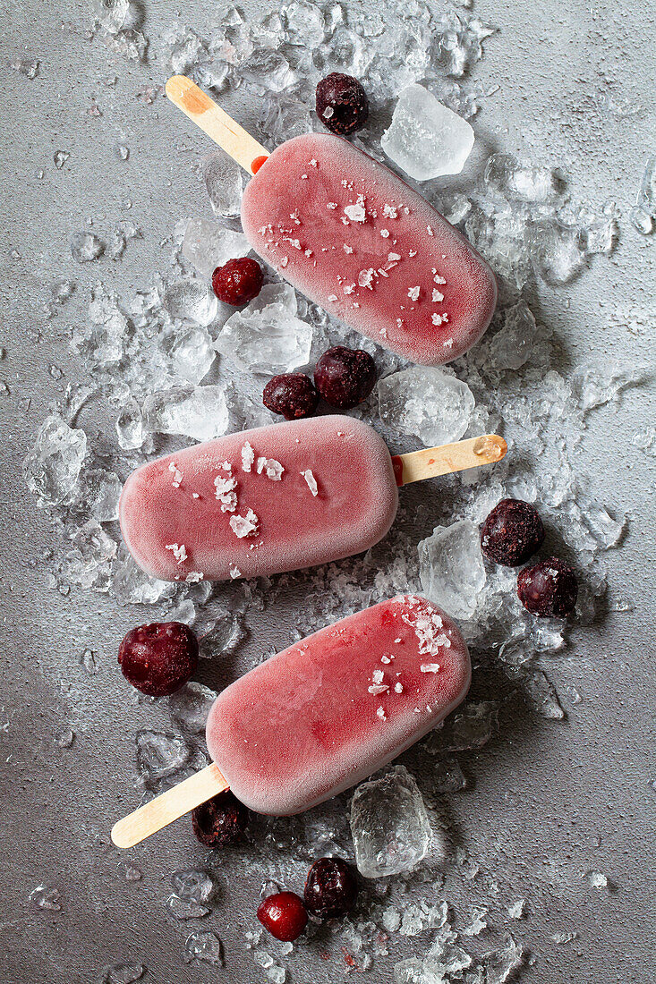 Cherry flavoured popsicles (ice lollies)