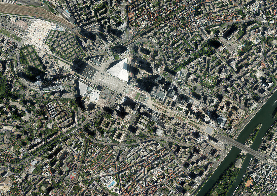 La Defense, Paris, France, satellite image
