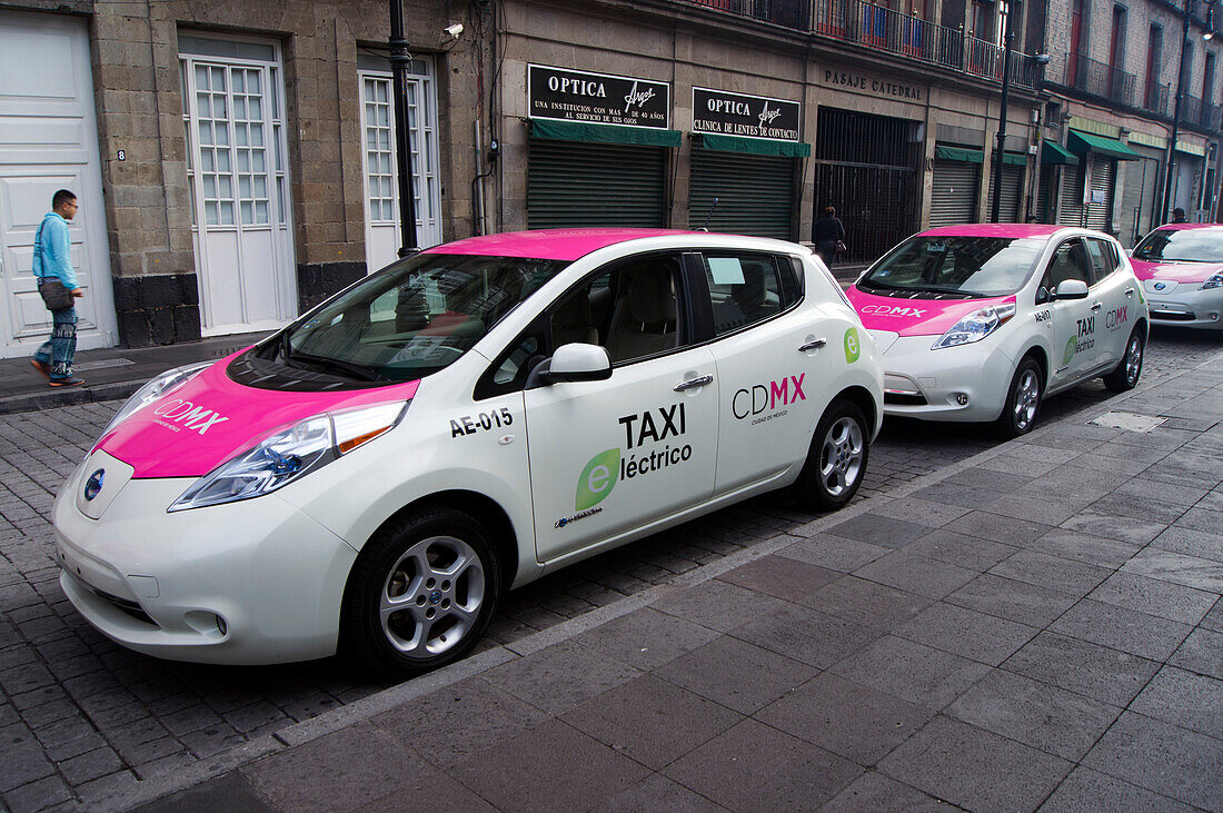Electric taxis in Mexico City