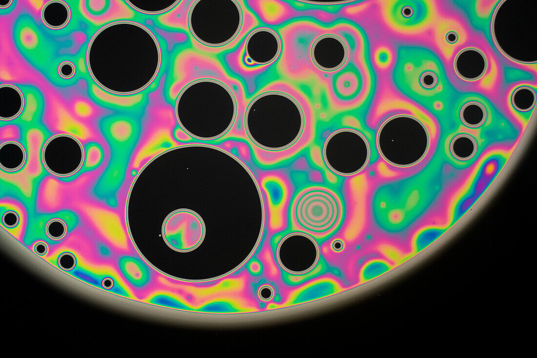 Thinfilm interference on soap bubble, light micrograph