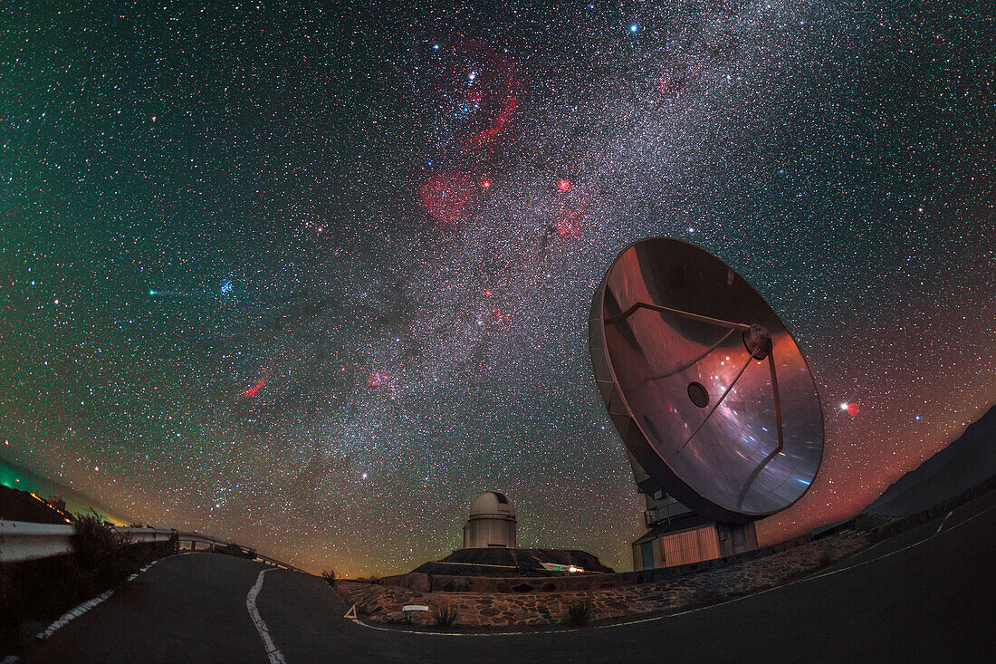 Comet Lovejoy, La Silla Observatory, Chile