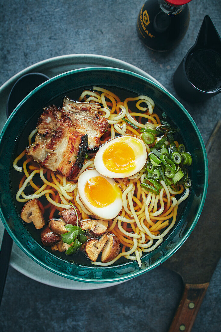 Ramen - Japanische Nudelsuppe