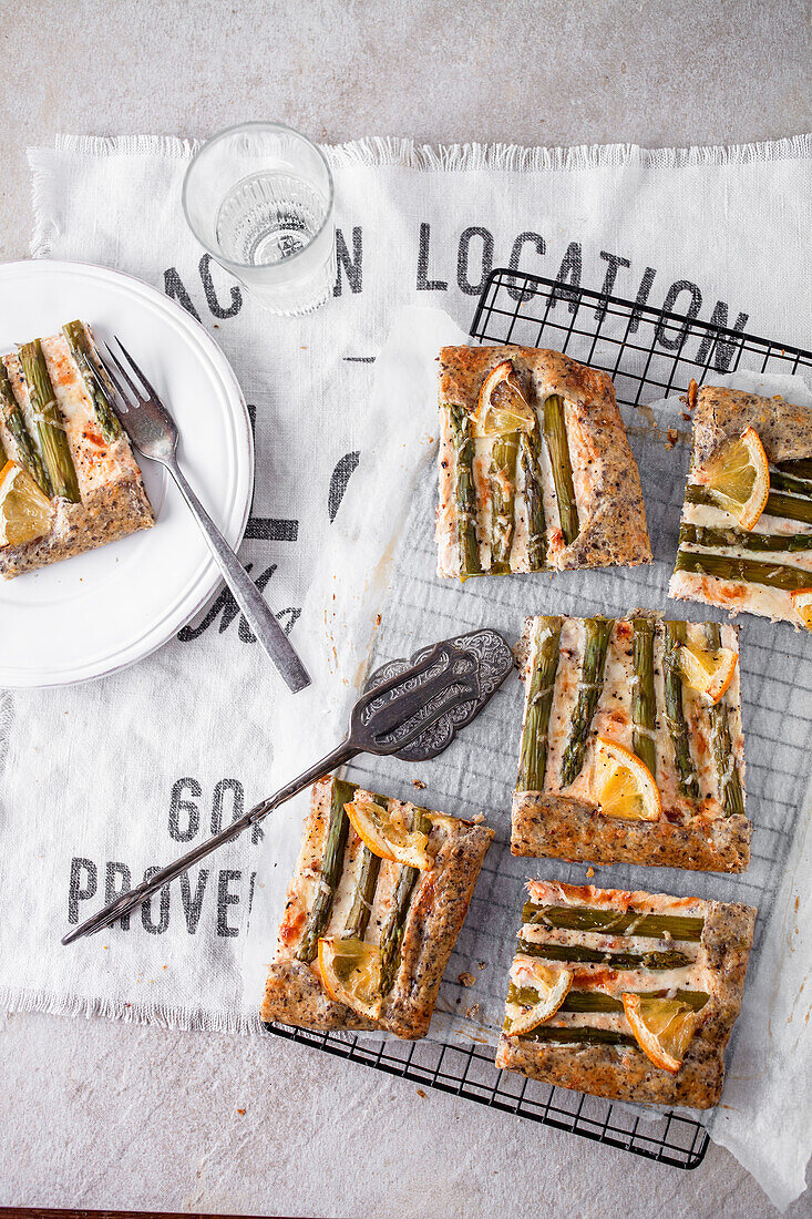 Asparagus tart with lemon and smoked salmon