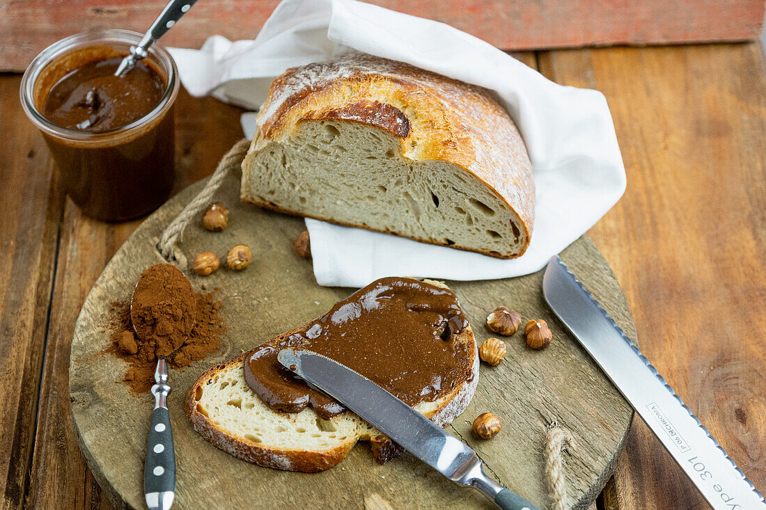 Low carb chocolate cream with hazelnuts and cocoa