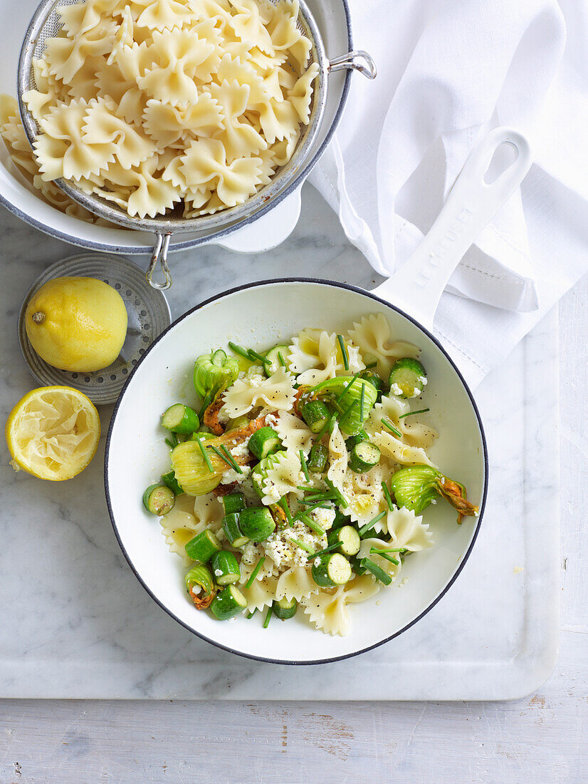 Zucchini-Ricotta-Farfalle