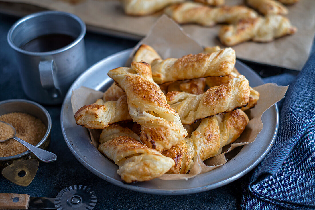 Puff pastry with cottage cheese