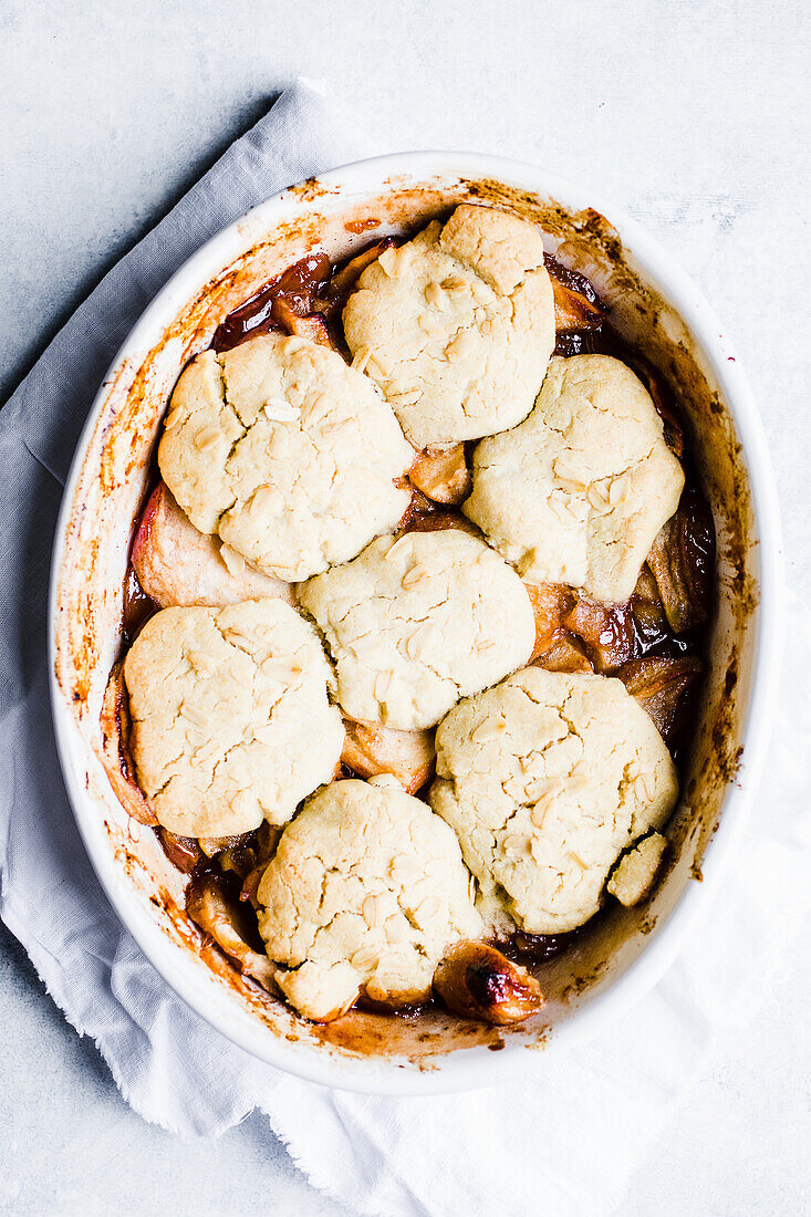 Baked apple cobbler