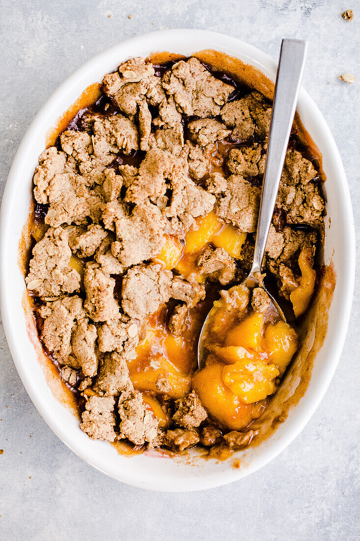 Glutenfreies Pfirsich-Crumble