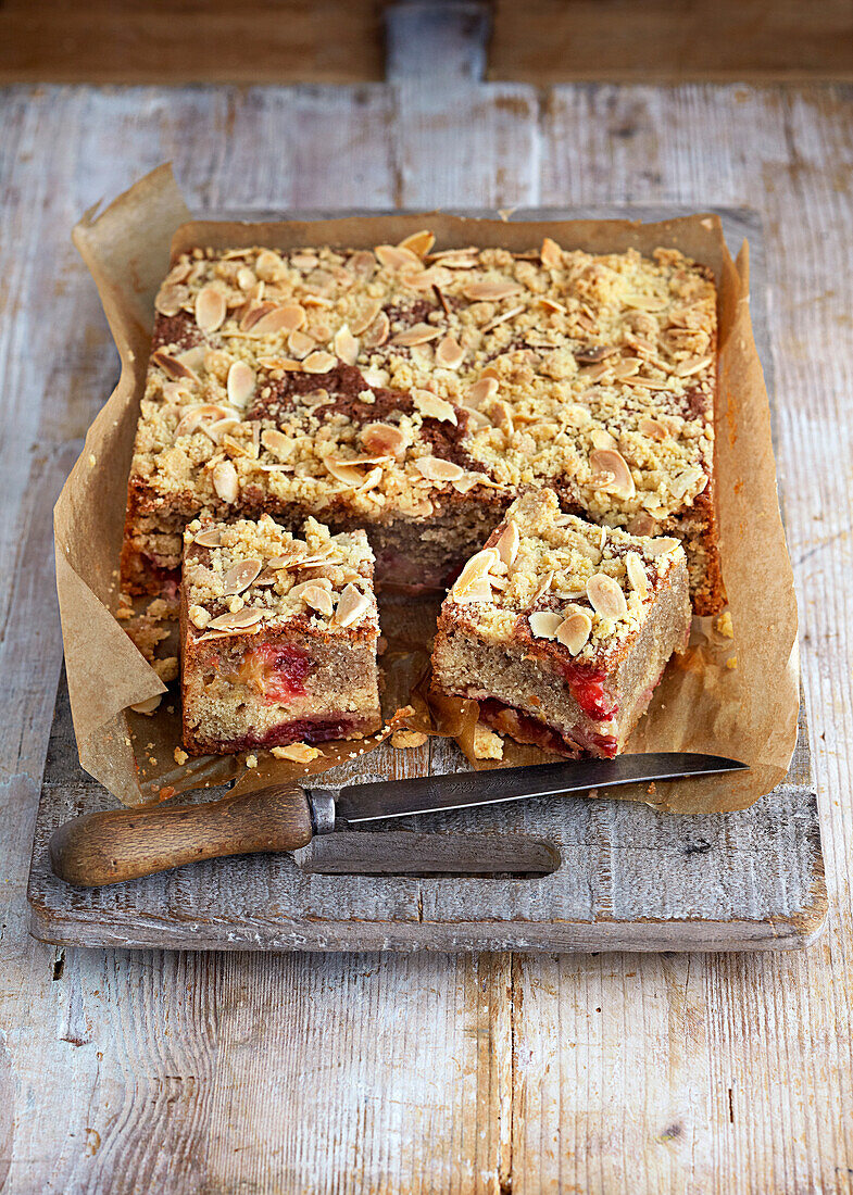 Plum crumble cake