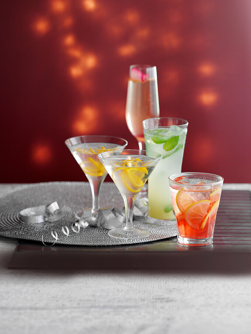 Verschiedene Silvester-Cocktails