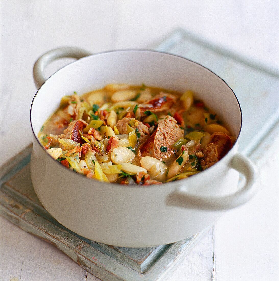 Casserole with Toulouse sausage and butter beans