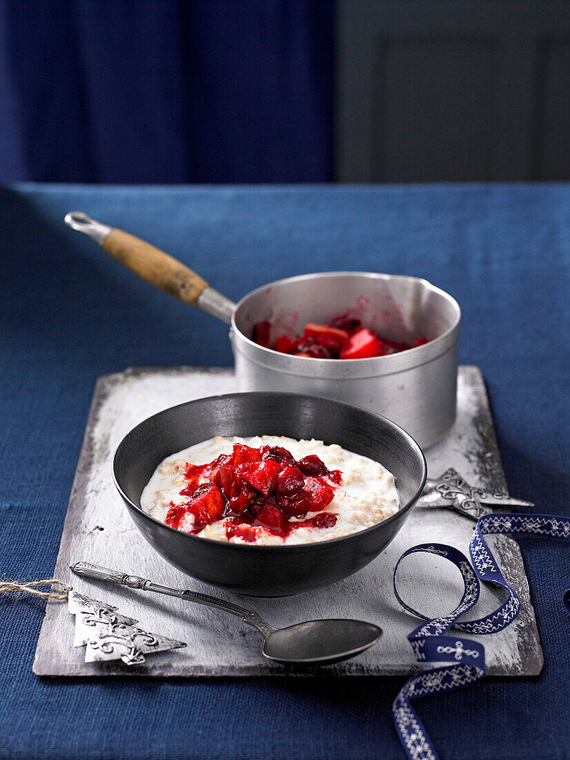 Creamy porridge with spiced apple and cranberries