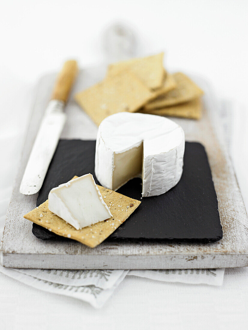 goat cheese and crackers