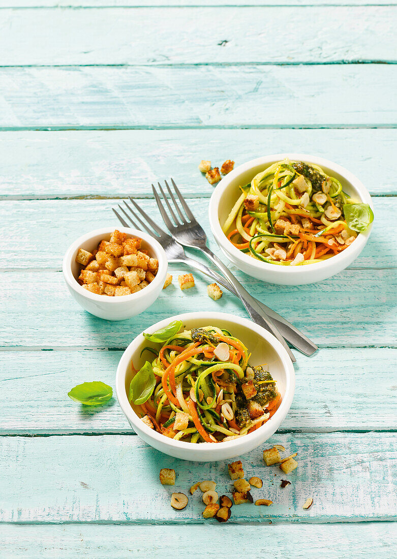 Zoodles salad with oranges and nuts