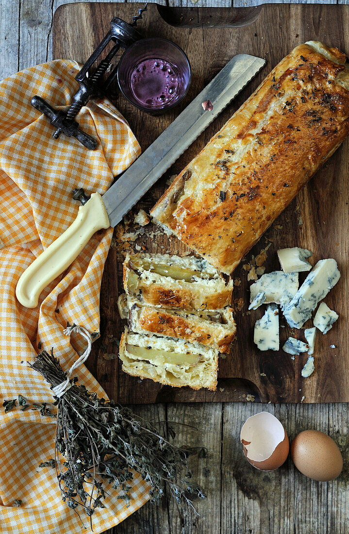 Kartoffel-Blauschimmelkäse-Brot