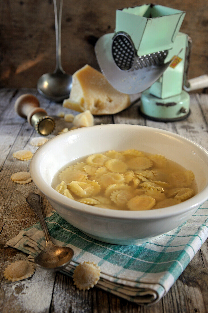 Ravioli in broth