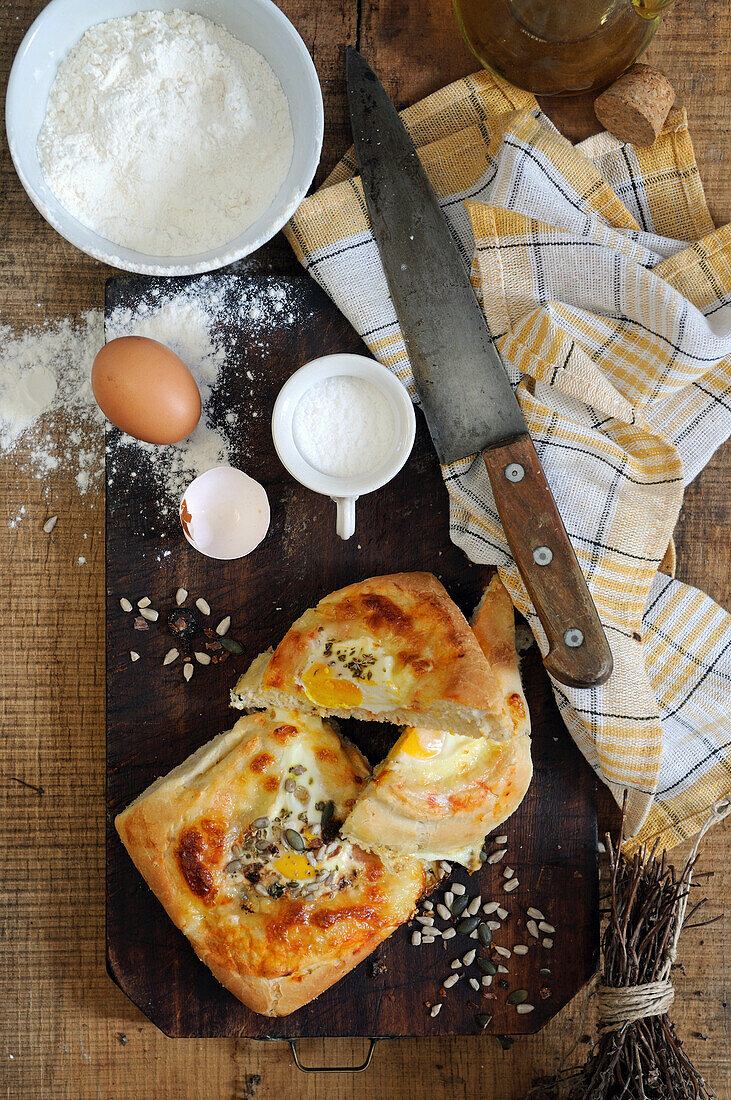 Hearty puff pastry tartlet with egg and mixed seeds