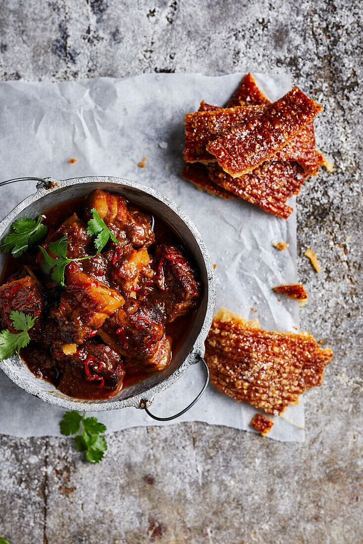 Pork belly with ginger and mango