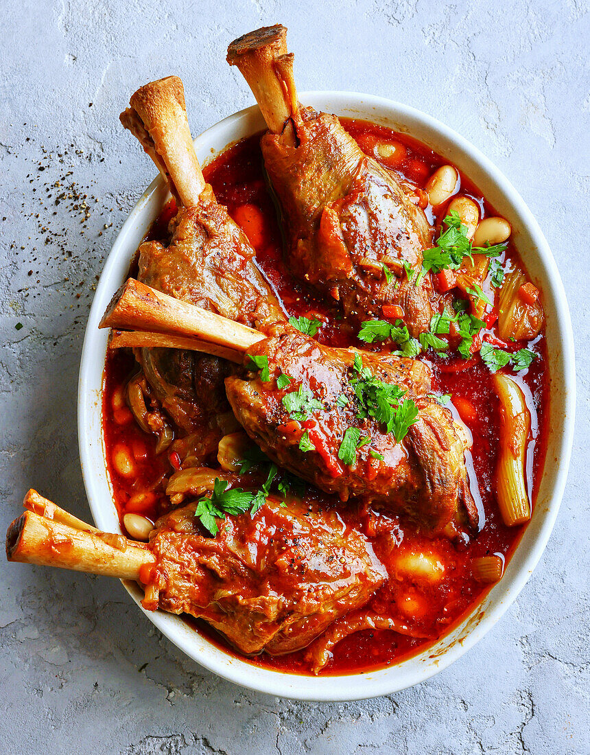Lamb shanks with tomato, fennel and chilli