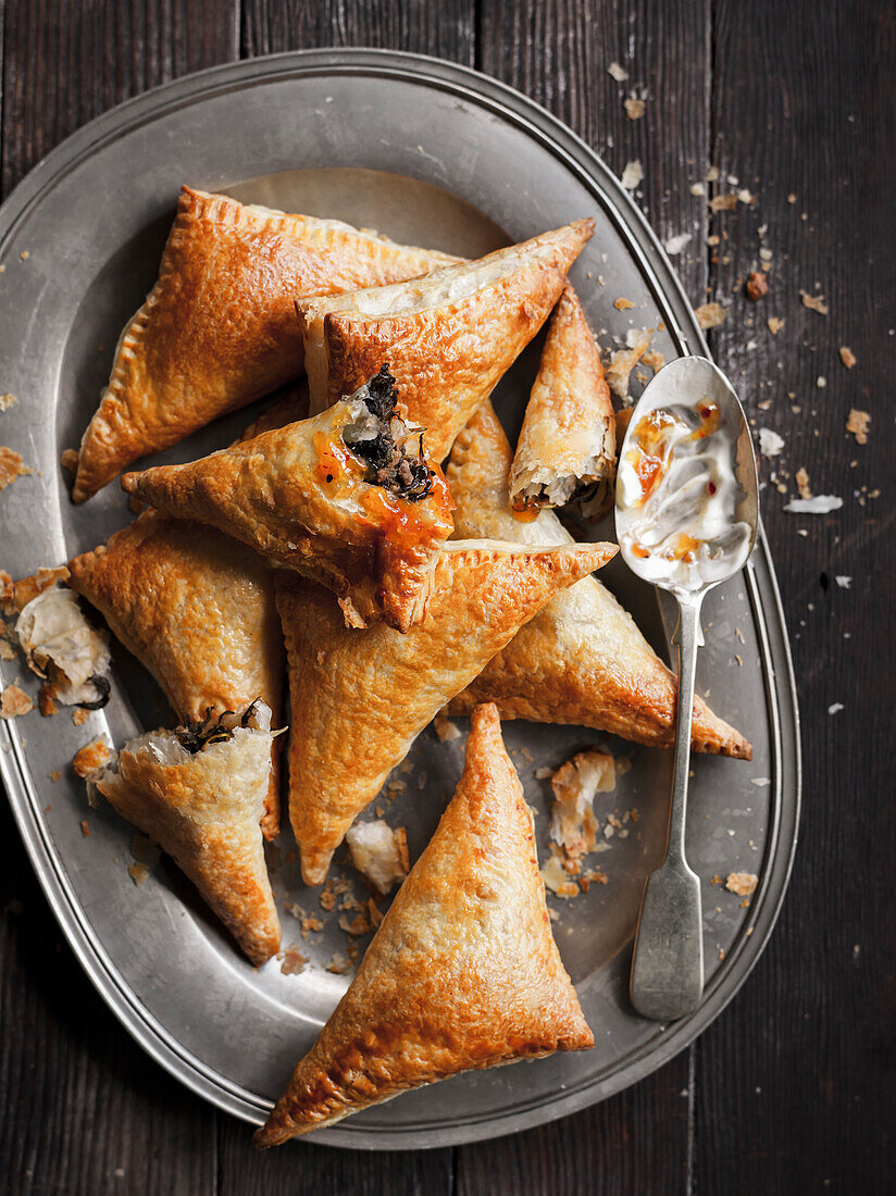 Curried lamb and spinach samosas
