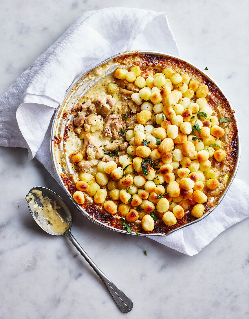 Tarragon chicken and gnocchi pot pie