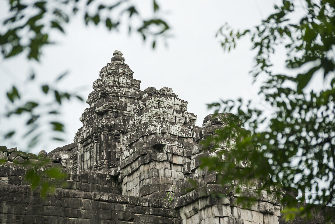 Phnom Bakheng, ein alter buddhistischer Tempel in der berühmten Angkor-Region; Siem Reap, Kambodscha