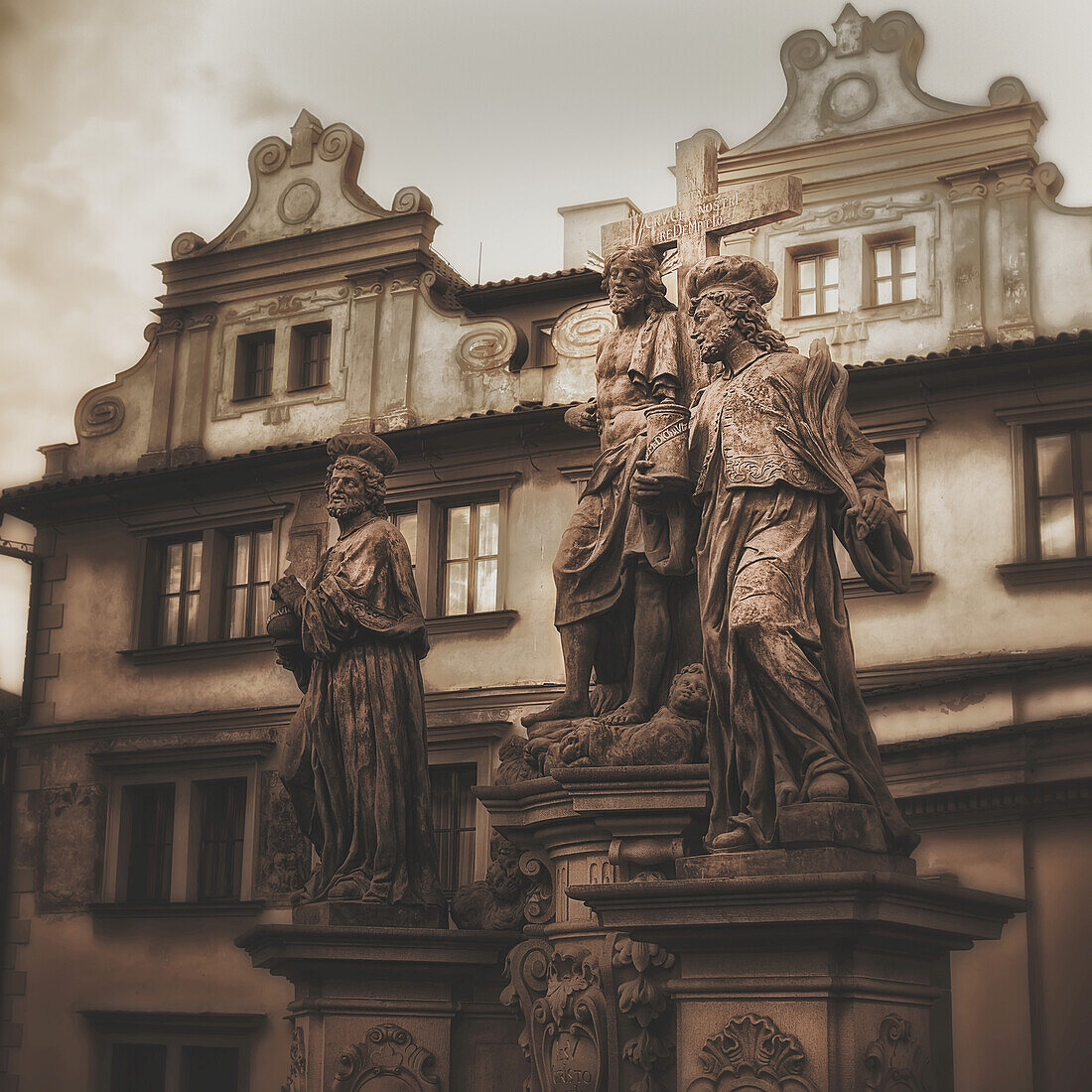 Statuen entlang der Karlsbrücke; Prag, Tschechische Republik