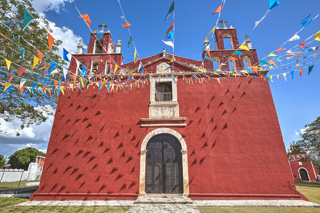 Teabo Kloster der Heiligen Peter und Paul, erbaut im späten siebzehnten Jahrhundert, Route der Klöster; Yucatan, Mexiko