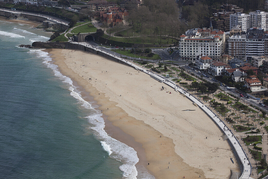 Strand Ondarreta am westlichen Ende der Bucht La Concha; San Sebastian, Spanien