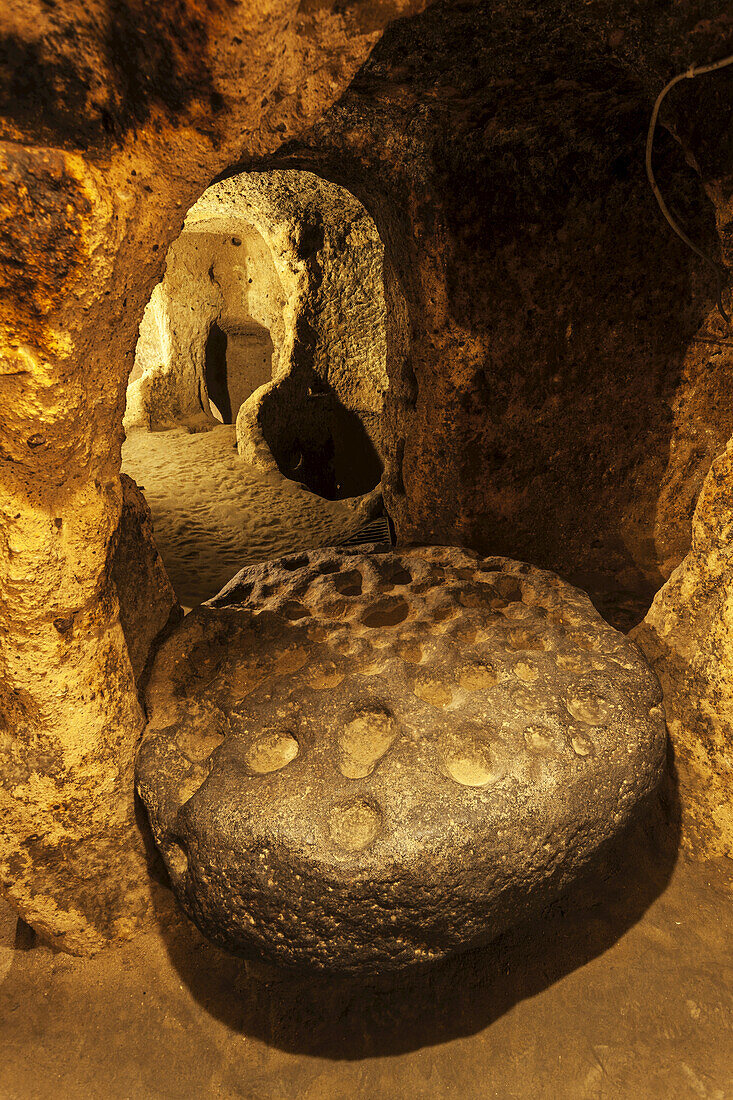 Tunnel und Höhlen in der unterirdischen Stadt Kaymakli; Kaymakli, Türkei