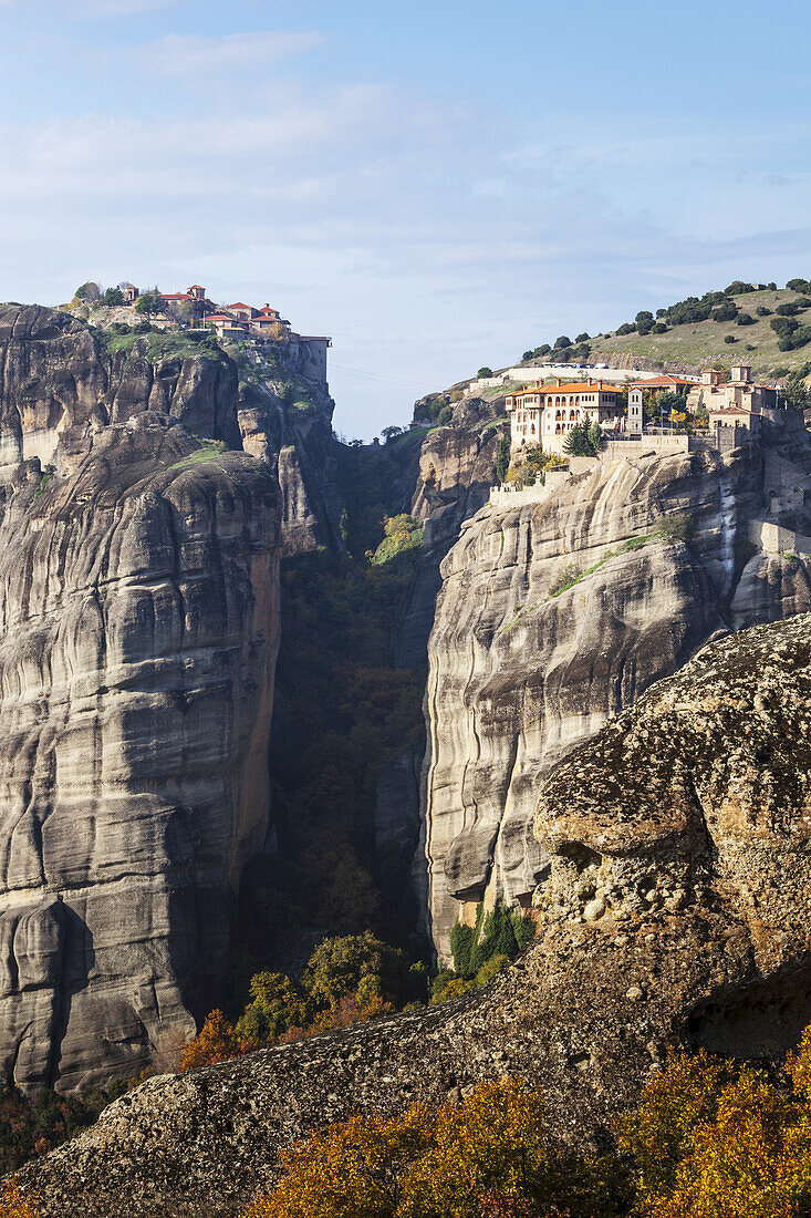 Kloster auf einer Klippe; Meteora, Griechenland
