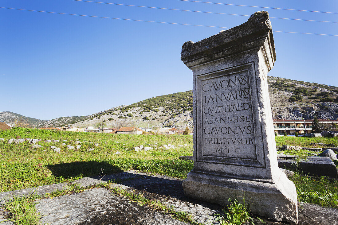 Steintafel mit griechischer Schrift; Philippi, Griechenland