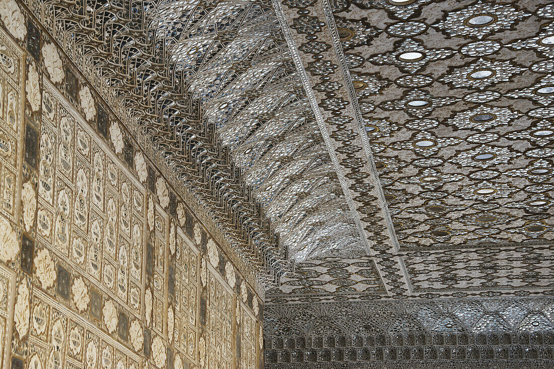 Spiegelsaal im Amber Fort; Amer, Jaipur, Bundesstaat Rajasthan, Indien