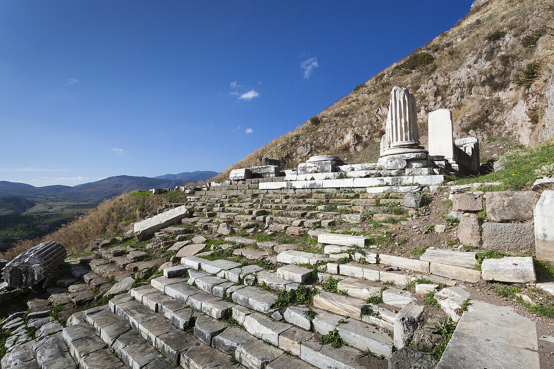Antike Ruinen des Tempels des Dionysos; Pergamon, Türkei
