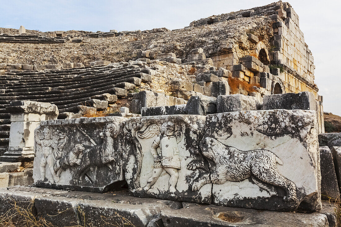 Ruinen eines Amphitheaters; Milet, Türkei