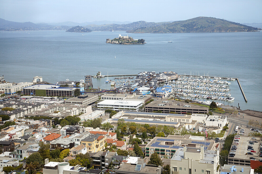 Marina und Alcatraz Island Jail; San Francisco, Kalifornien, Vereinigte Staaten Von Amerika