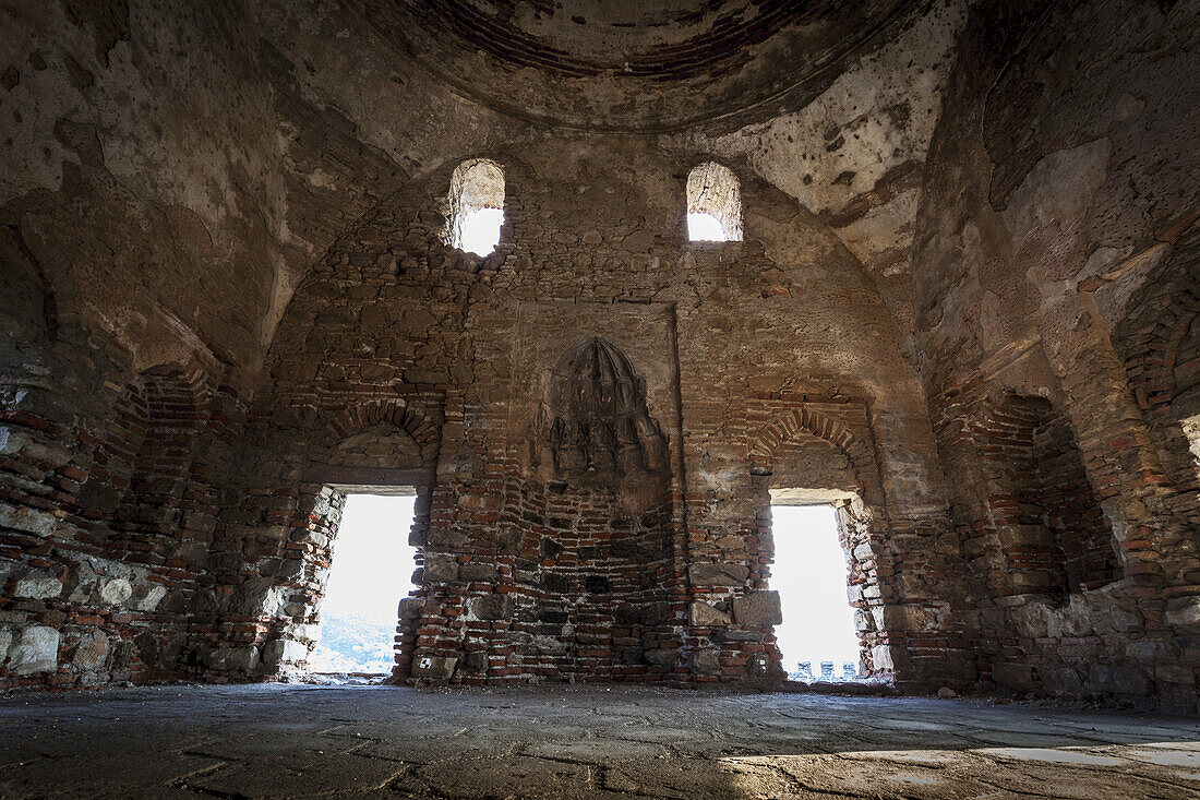 Das Innere der Moschee in der Burg Selcuk; Ephesus, Türkei