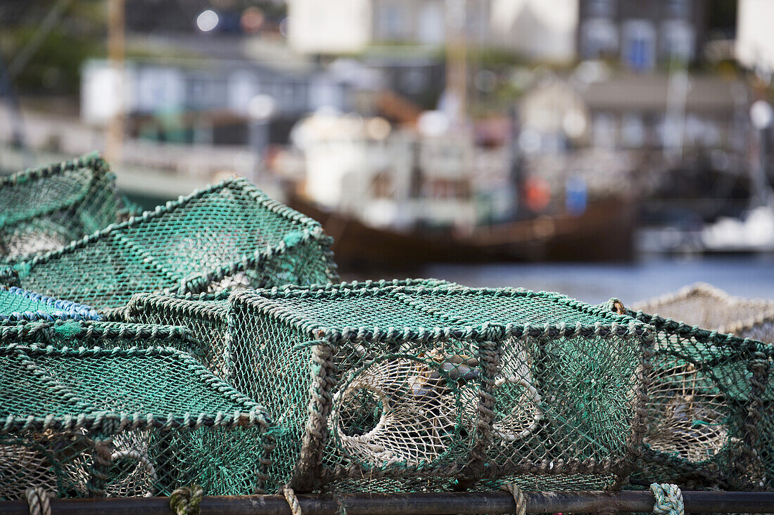 Fischreusen im Hafen; Whitby, Yorkshire, England