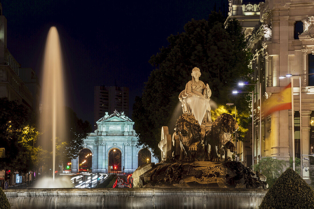 Plaza De Cibeles, Puerto De Alcala; Madrid, Spanien