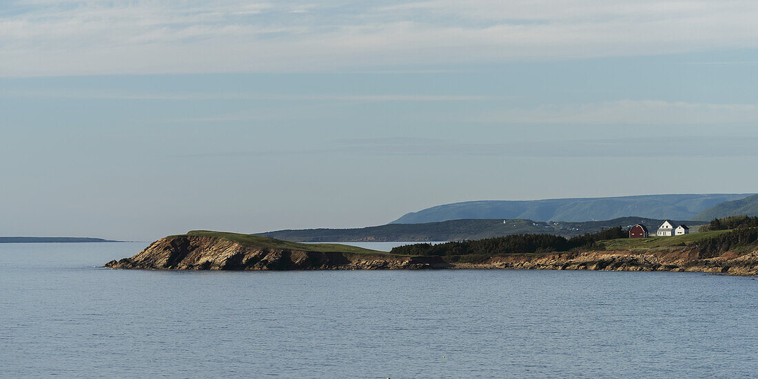 Blick auf die Küstenlinie von Cape Breton Island; Margaree, Neuschottland, Kanada