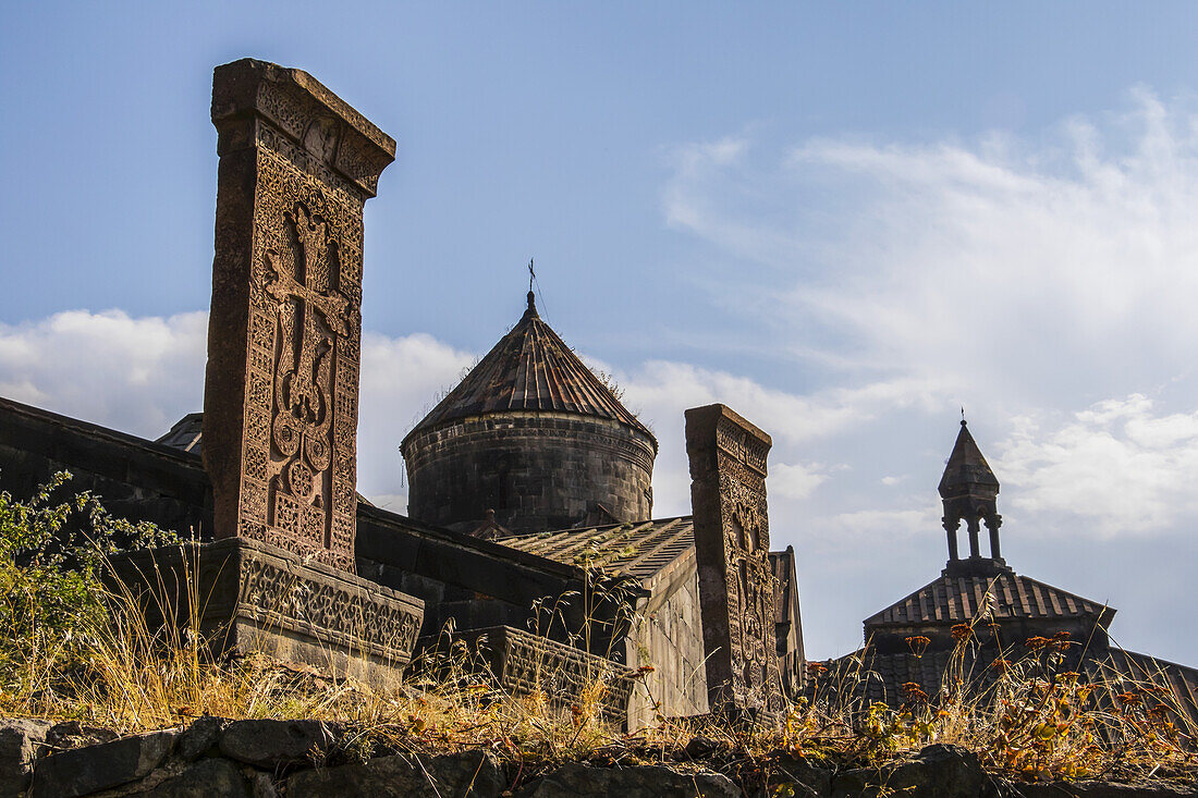 Khachkars, armenische Kreuzsteine im Haghpat-Kloster; Provinz Lori, Armenien
