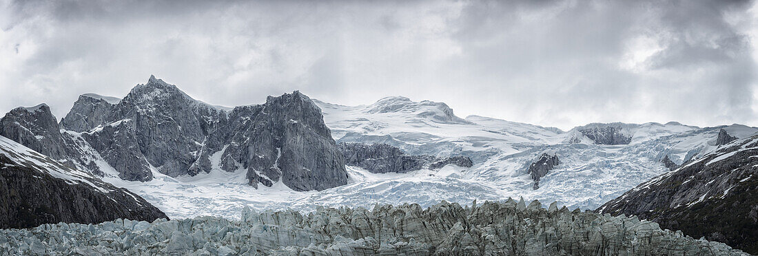 Pia-Gletscher im Pia-Fjord des Beagle-Kanals in Tierra Del Fuego, Chile