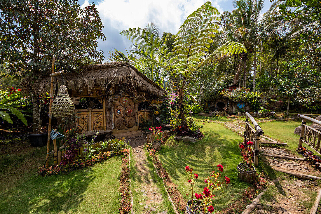 Hobbit-Häuser; Pedawa, Bali, Indonesien