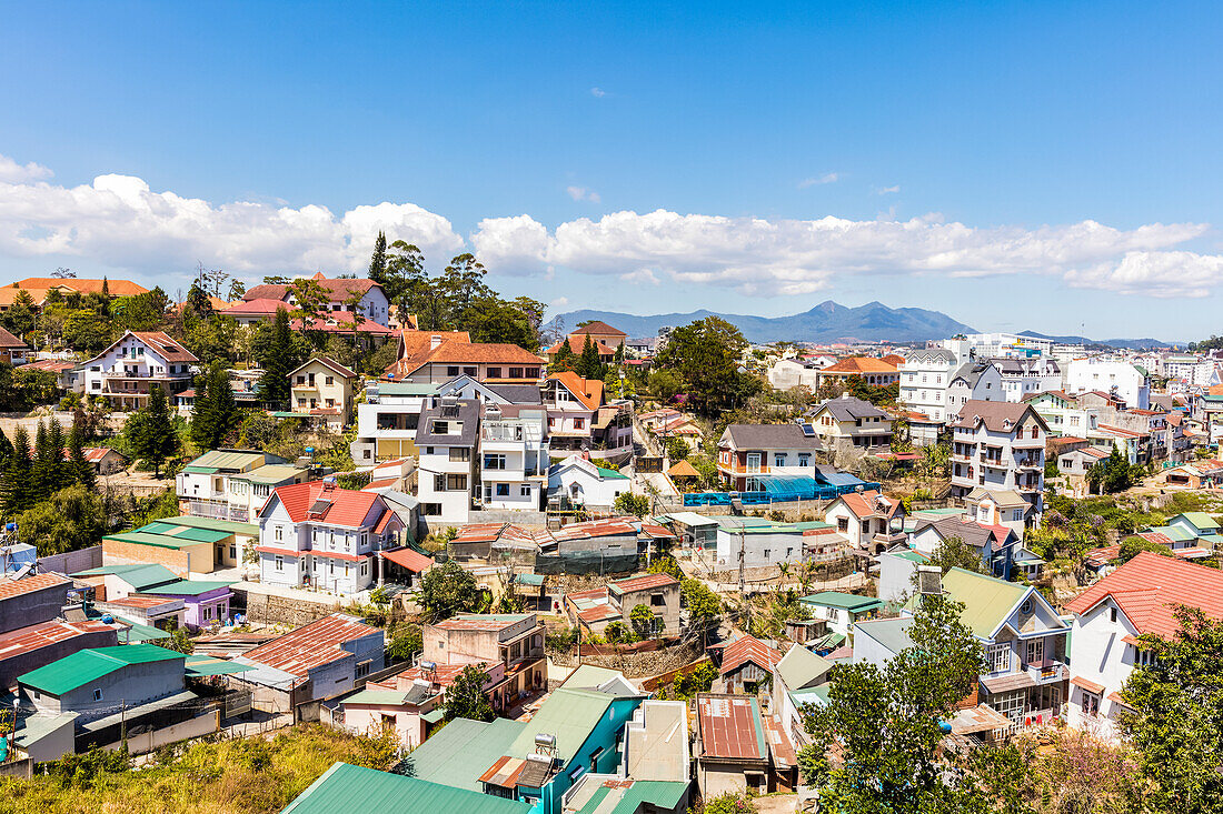Buntes Stadtbild von Da Lat; Da Lat, Provinz Lam Dong, Vietnam