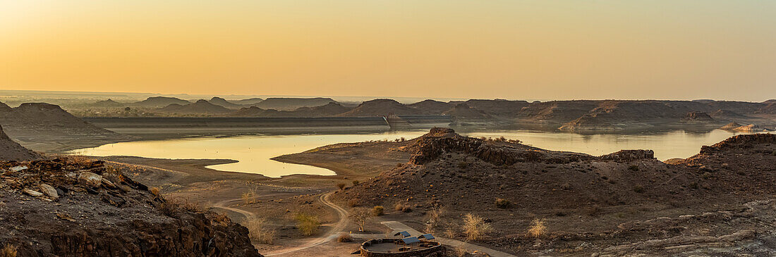 Hardap-Damm bei Sonnenaufgang, Hardap-Region; Namibia