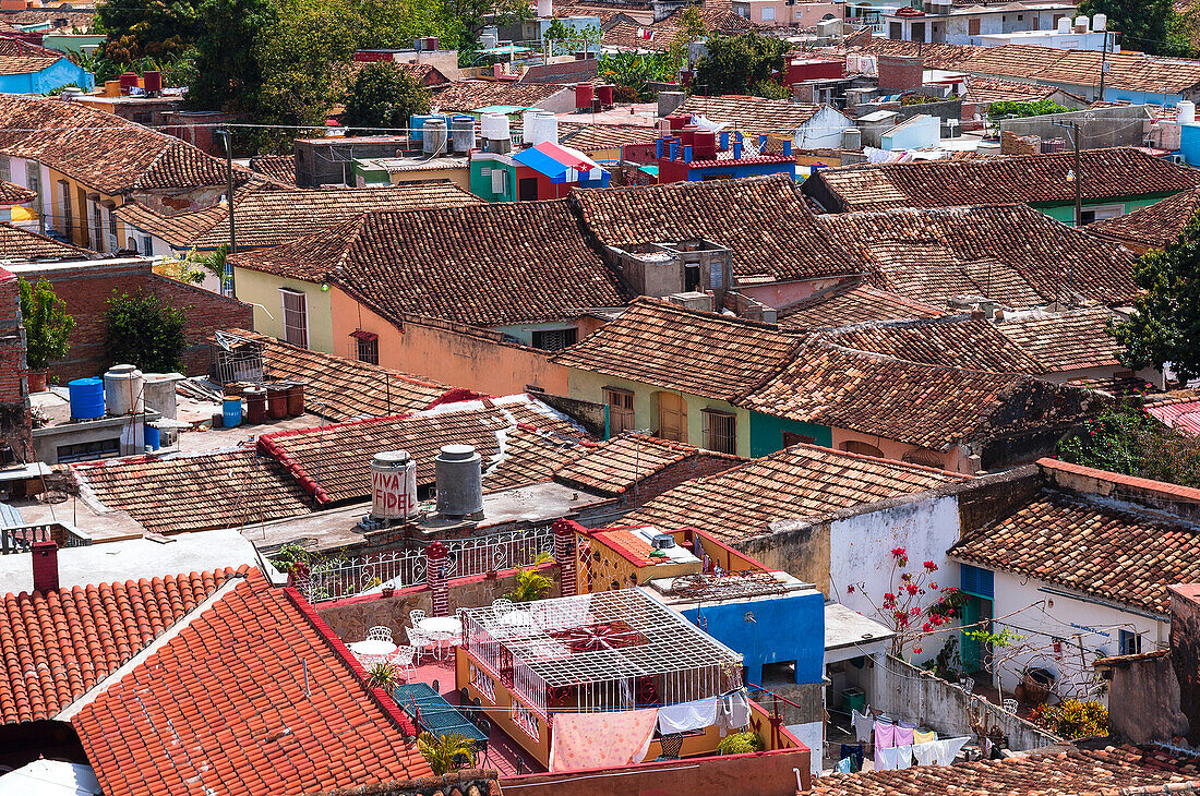 Überblick über geflieste Hausdächer, Trinidad, Kuba, Westindische Inseln, Karibik
