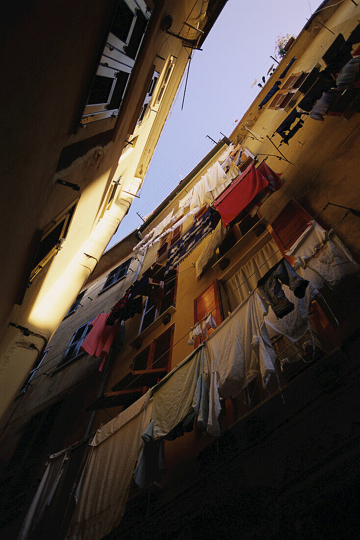 Blick auf die Apartments, Vernazza, Cinque Terre, Italien